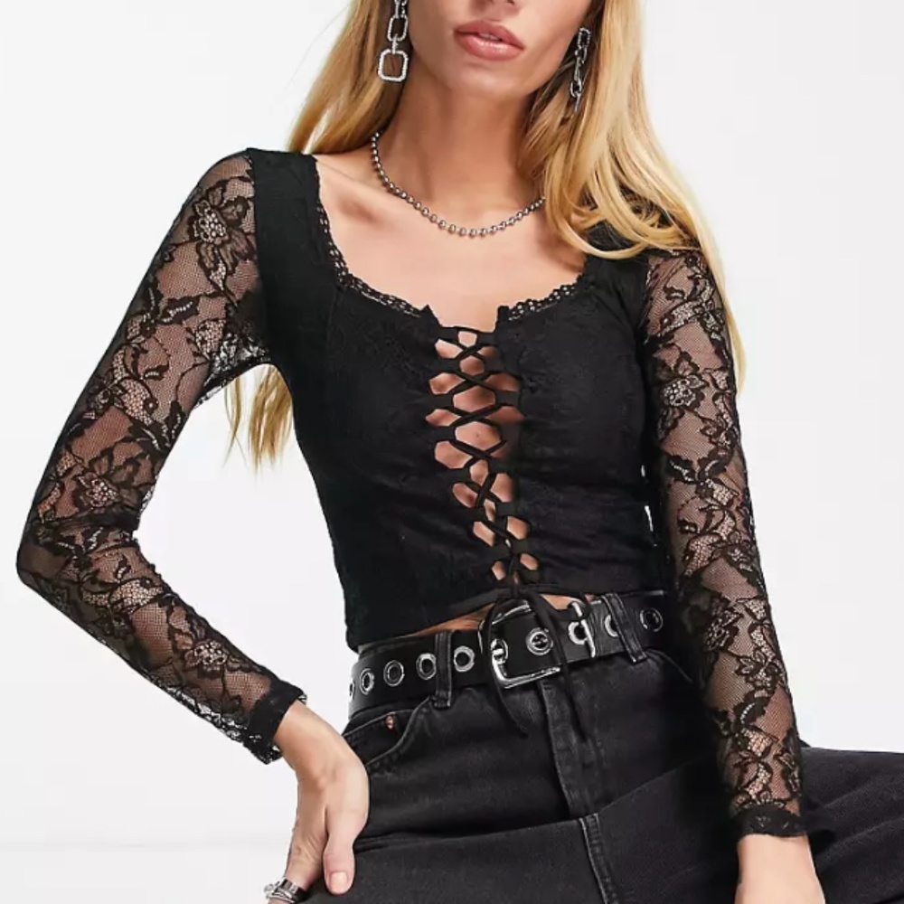 long sleeve lace up corset top in black lace